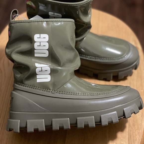 UGG Australia Women's Classic Brellah Waterproof Mini Boots Olive Green Shoes - Picture 2 of 14